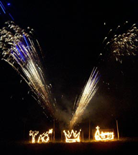 fire sculptures and blue dragons at Bishops Cannings 2007